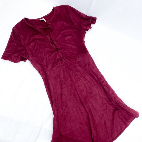 Womens Burgundy Dress Anthropologie Style PAPER CRANE Brand Plunge Velvet Feel - Picture 2 of 12